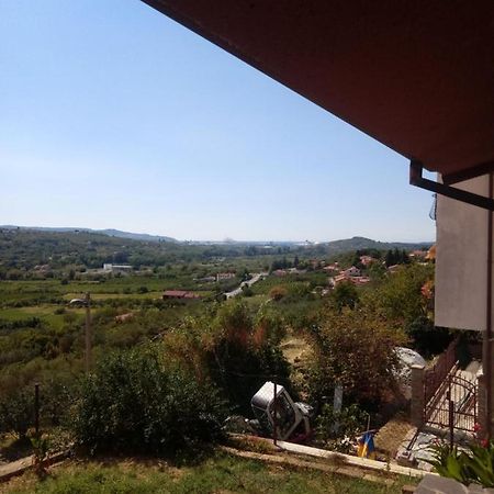 V Klancu Dekani Exterior foto
