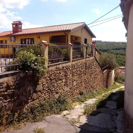 V Klancu Dekani Exterior foto